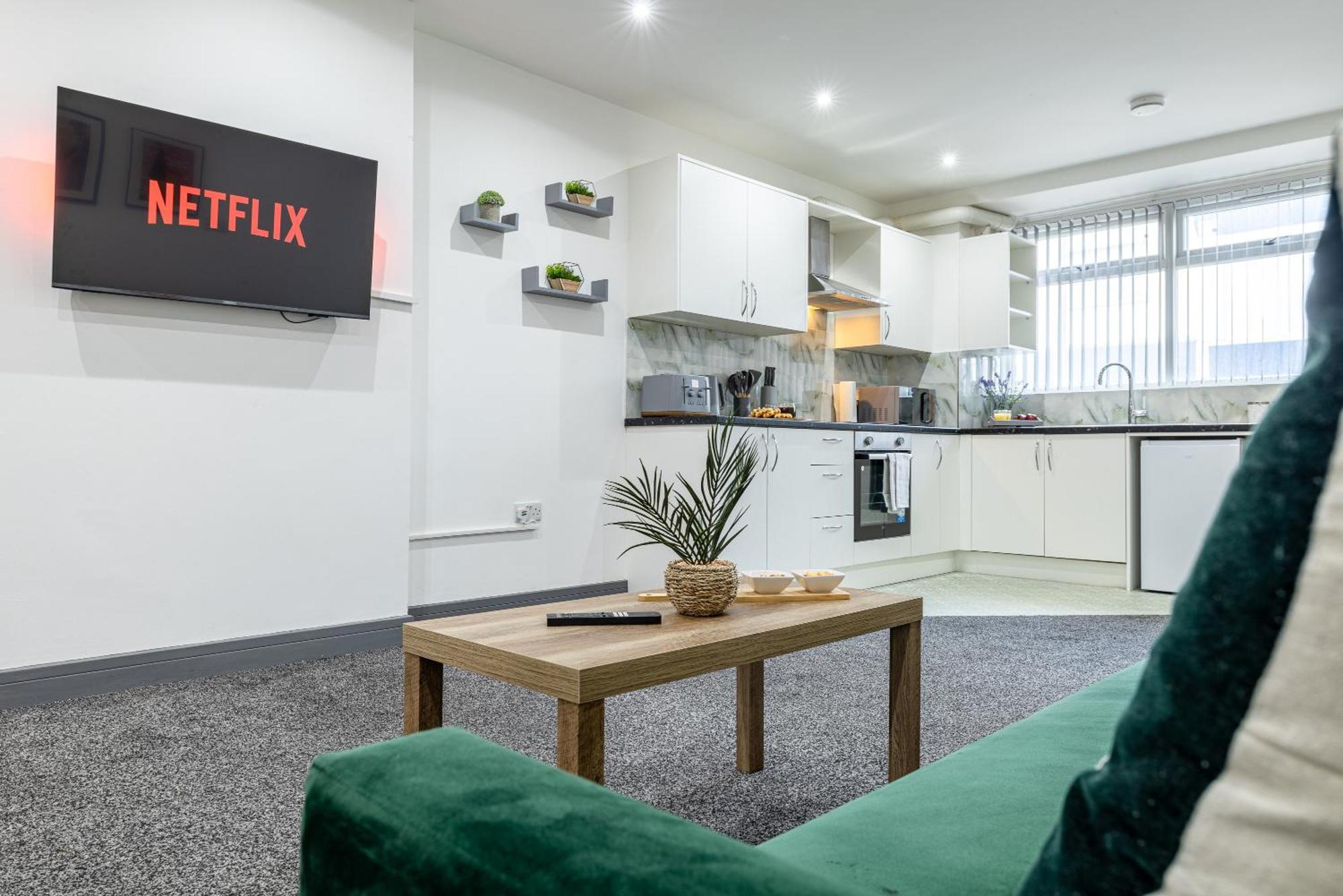 Rnm - Upgraded Business Stay For Travelling Contractors, All Amenities, Private Access Entire Place, Kitchen & Washroom, Smart Tv, Easy Access, Parking Nearby Cradley Heath Exterior foto