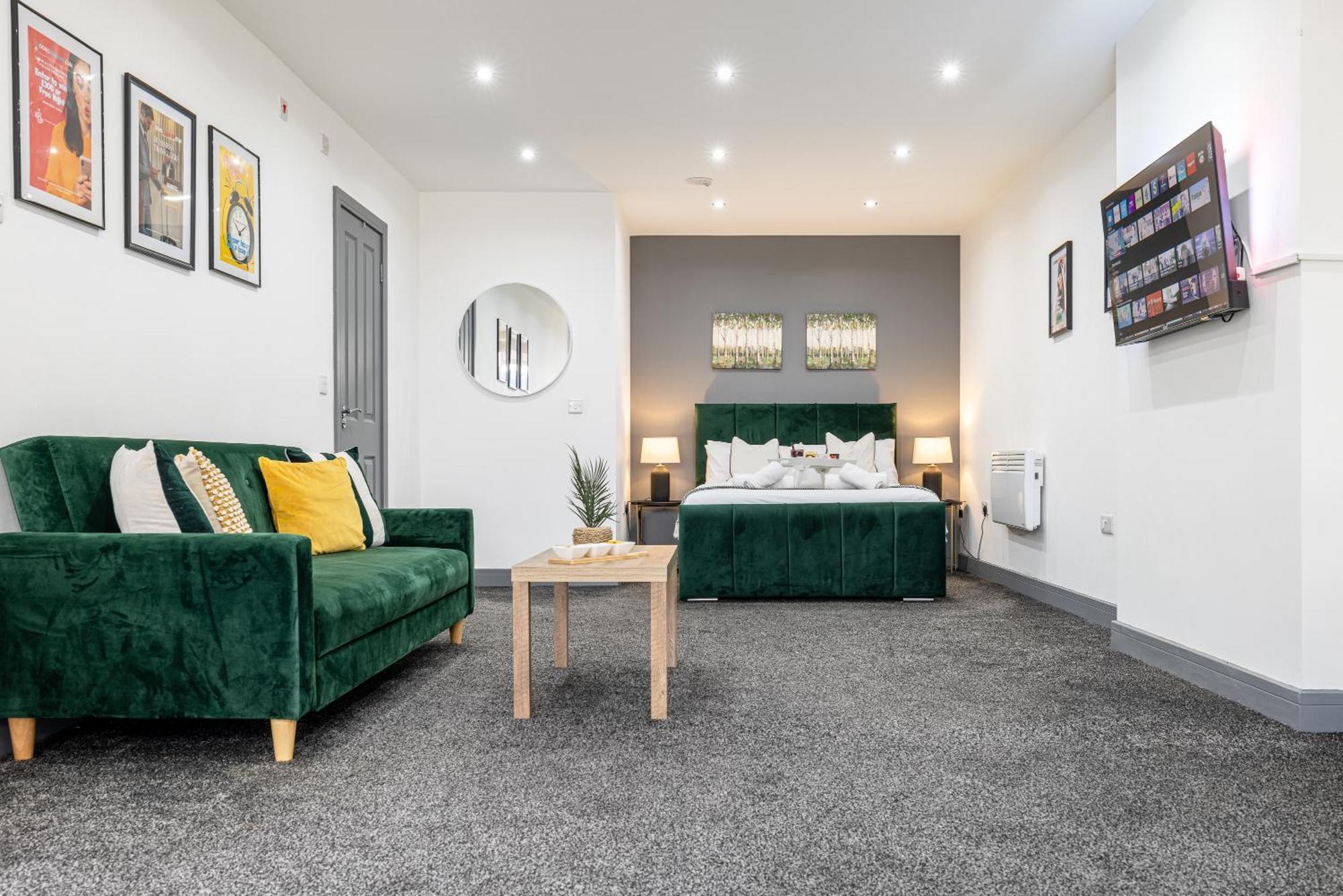Rnm - Upgraded Business Stay For Travelling Contractors, All Amenities, Private Access Entire Place, Kitchen & Washroom, Smart Tv, Easy Access, Parking Nearby Cradley Heath Exterior foto